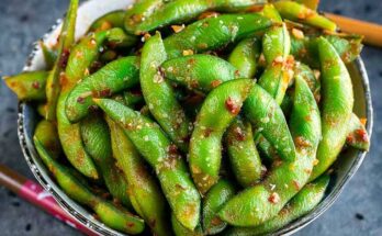 Spicy Edamame Snack with Soy & Sesame Sauce